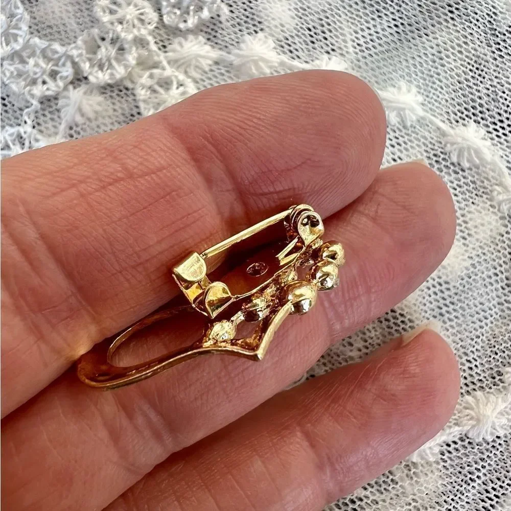 Dainty Gold & Rhinestone Heart Pin Brooch